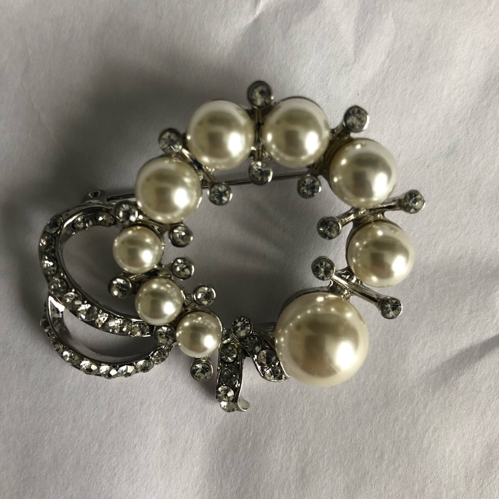 Costume Faux Pearl and Rhinestone Brooch